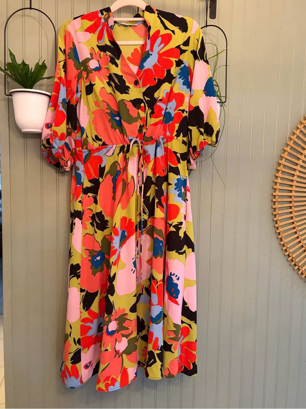 Studio One New York Short Sleeve Floral Midi Fit + Flare Dress - MEDIUM EUC
